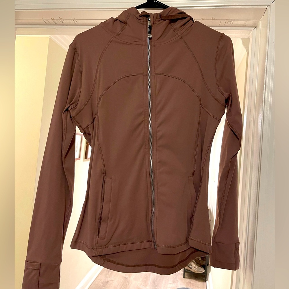 Lululemon Hooded Define Jacket Nulu. Women’s size 8 Purple. Excellent condition.